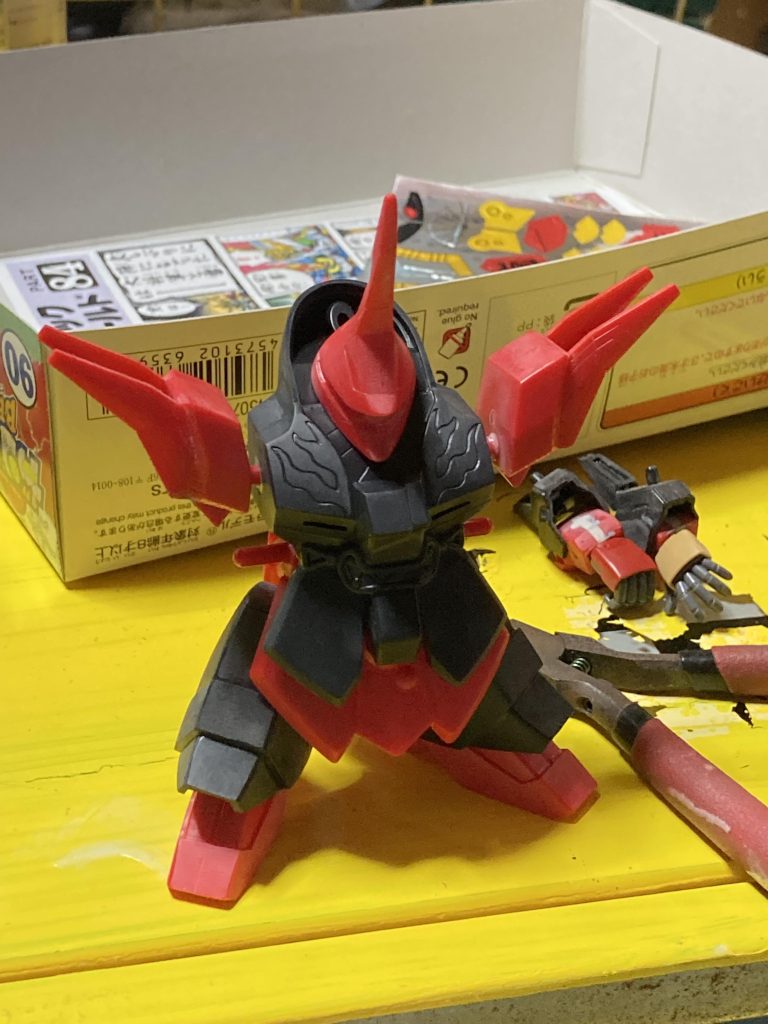 腕だけが龍将のサイズに合わせた大きさだったので合体後のスタイルに合わせて大きくしました。他の部位は無改造でこのカッコ良さたるや✨️