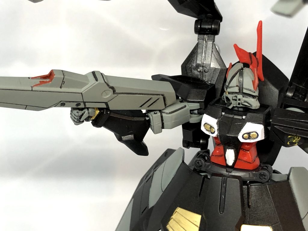 4方向に顔があるというのは本当に凄いデザインだと思います!