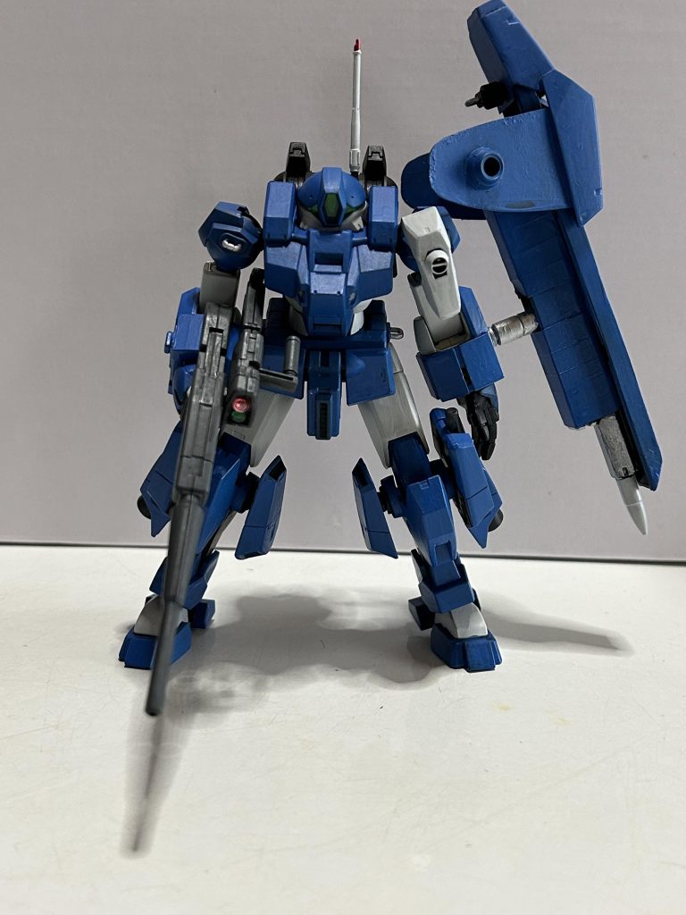 MSJ-R122vmデミバーディングVR-MAXIMUMブリオン社内で検討されたMSJ-R122の陸戦強襲仕様パッケージモデル。背部と腰部のブースター、脚部追加スラスターにより直線的な機動性は他の追随を許すことはない。だが、パイルバンカー内蔵のブースターシールドでの急制動をかける特殊な操縦方法や、それによりパイロットにかかる負担が無視出来ず白紙になった。