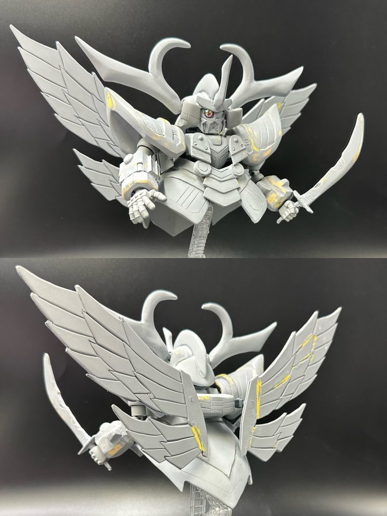 腕と翼も出来上がり、残りは全身にリベットの取付です