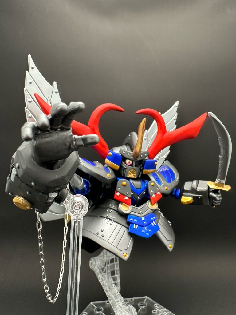 可動は腕がメインなので、ポージングのバリエーションはそんなに多くはないです