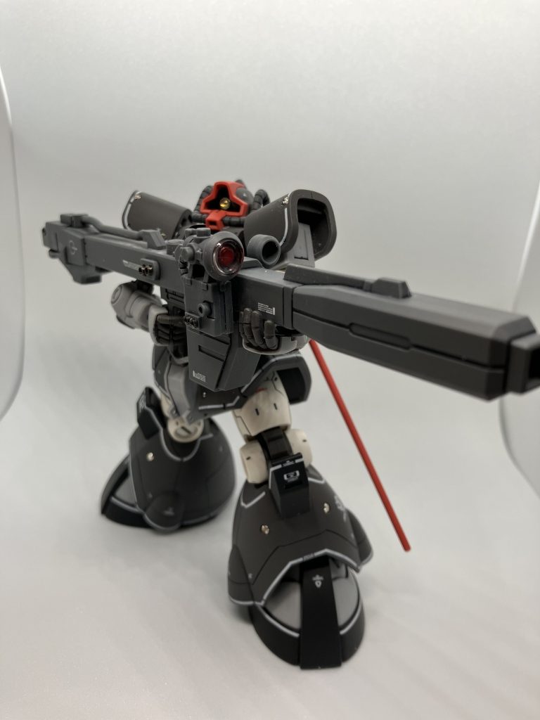 砲身の先とモノアイの目線があってないのはご愛嬌😚