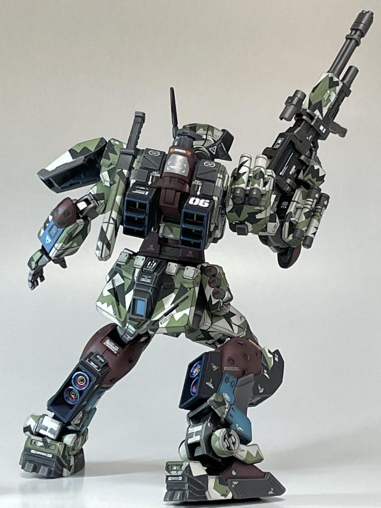 HG ジムスパルタン　スプリッター風迷彩　再UP–2枚目/制作者：takiyama08g