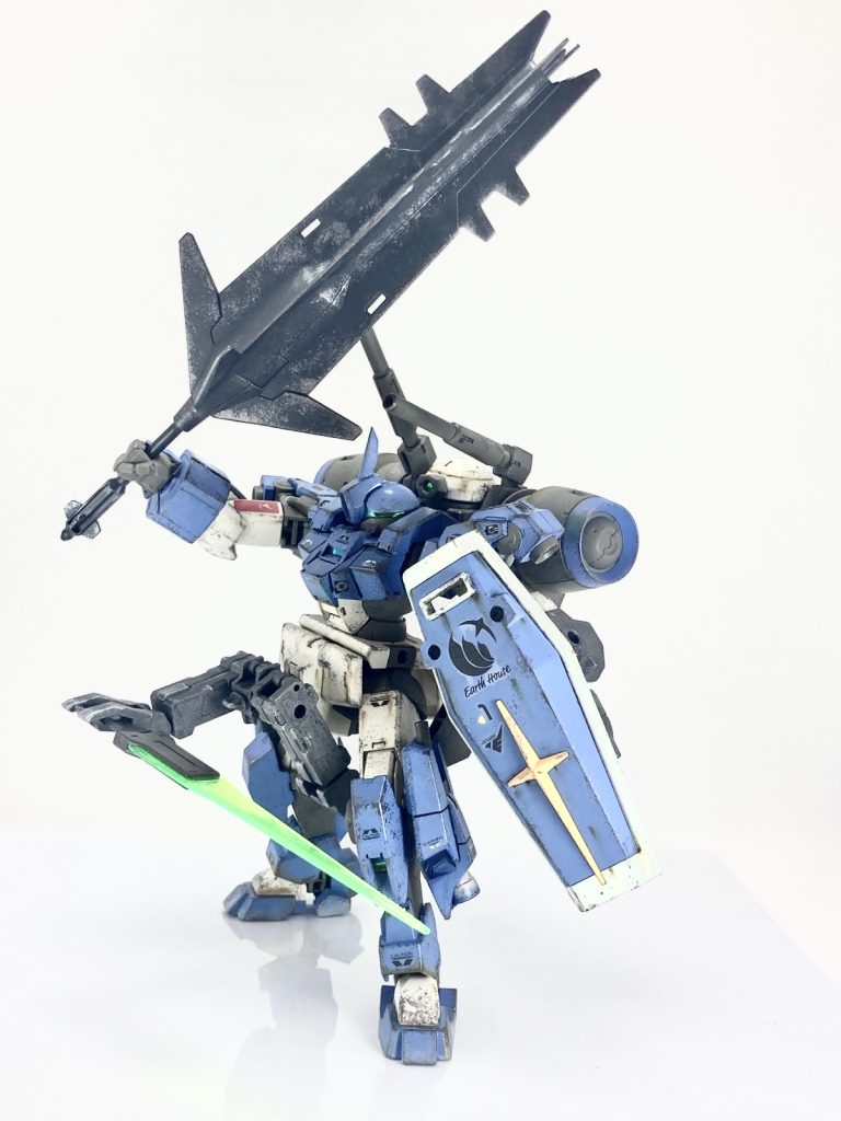 メイン武器は大型メイスです。