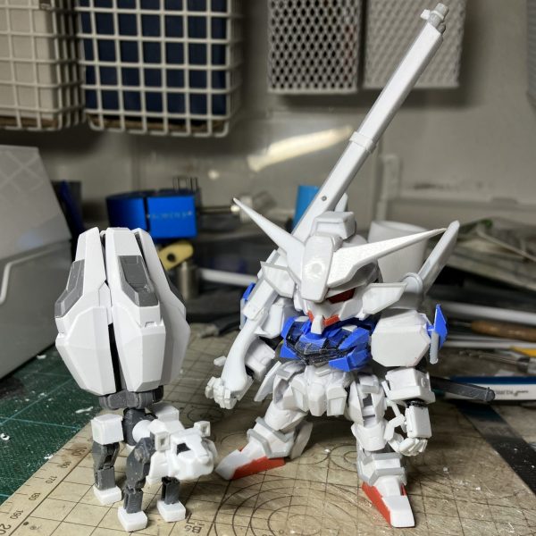 武者ガンダムによくある動物キャラを制作しました。火縄銃と合体して箒を形成します。（1枚目）