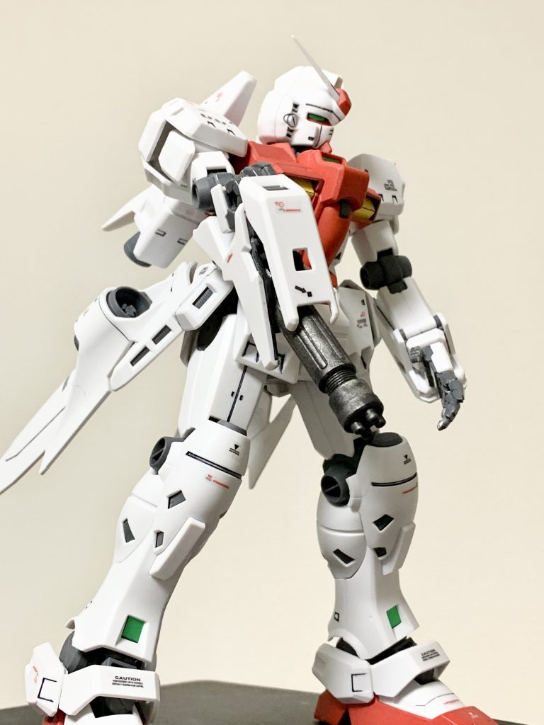 その為、サブアームがあったスペースはガトリングガンを仕込んでおります。