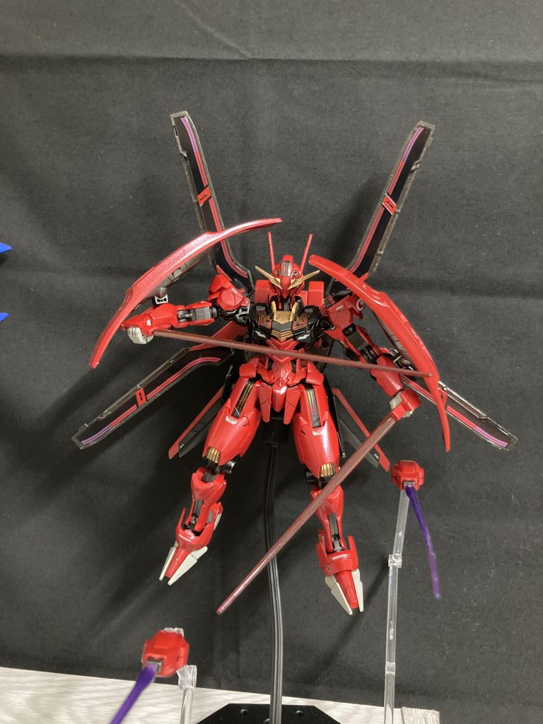 イーシュヴァラ展開状態立体的な近接攻撃で相手を落とす。(阿修羅感)