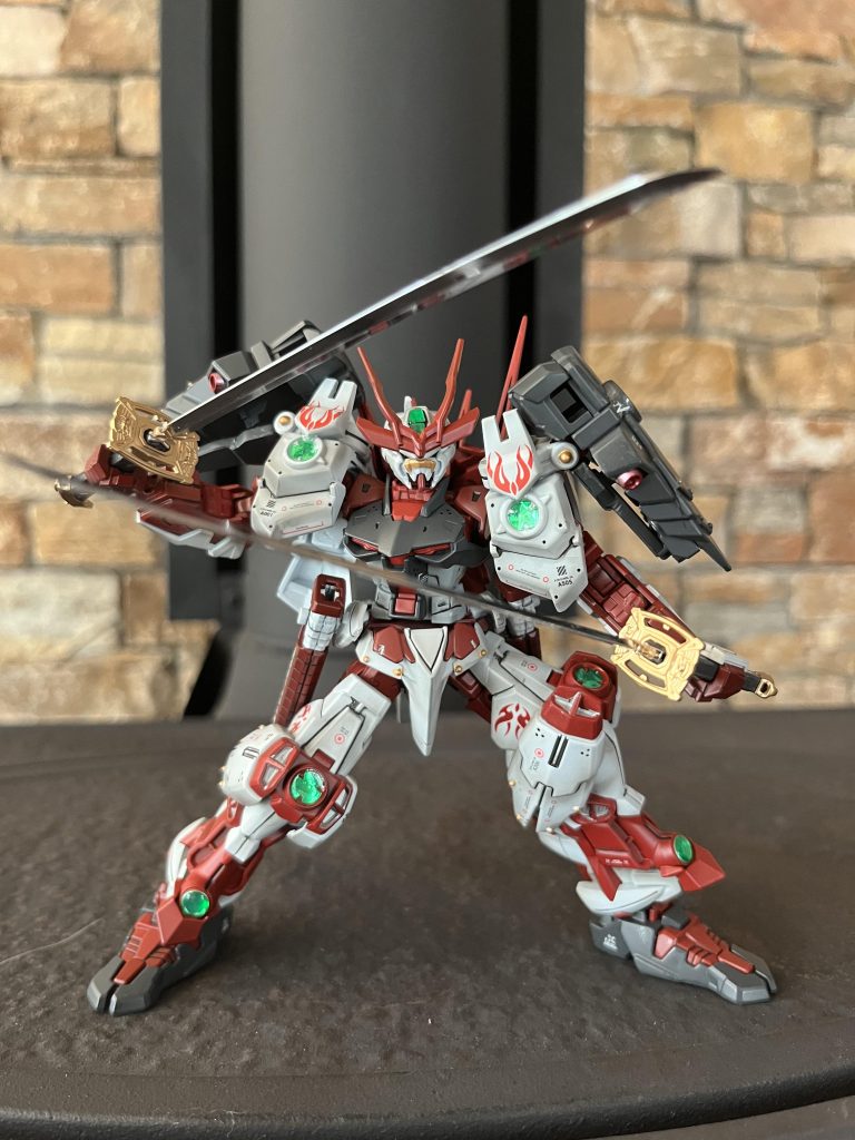 戦国アストレイ頑駄無のパッケージのポーズをとってみました(*^▽^*)