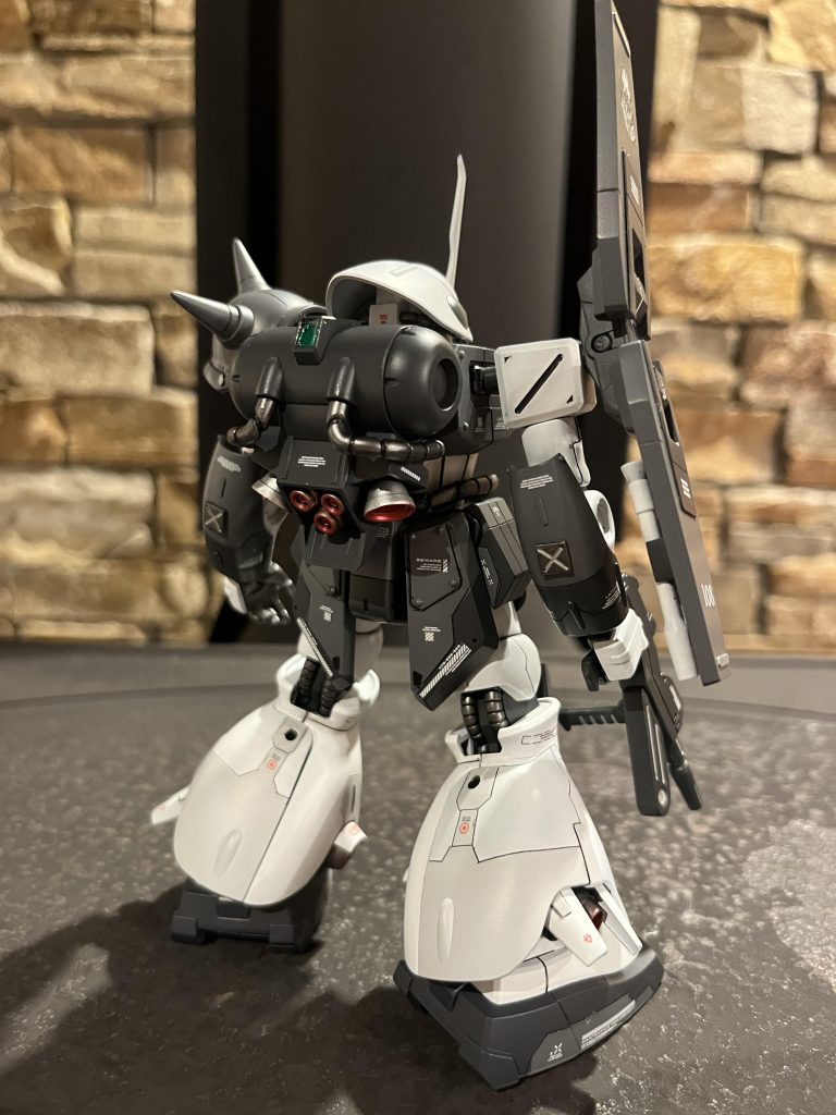 バックショットはこんな感じです‼️個人的に脚部のスジボリが気に入っています(*≧∀≦*)