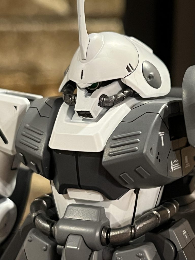 今回初めて頭部をアップにして撮影してみました✨そして今回のマラサイは初めてモノアイをハイキューパーツさんのメタルパーツにしてみました✨