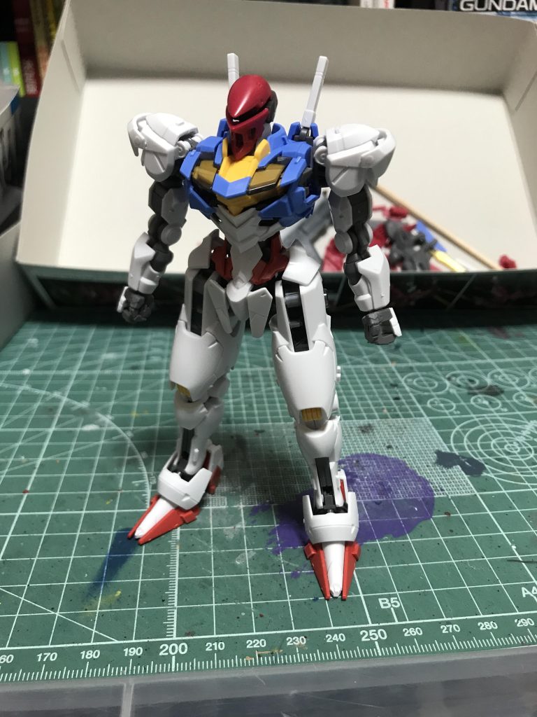 顎の部分を削ったりしてました。