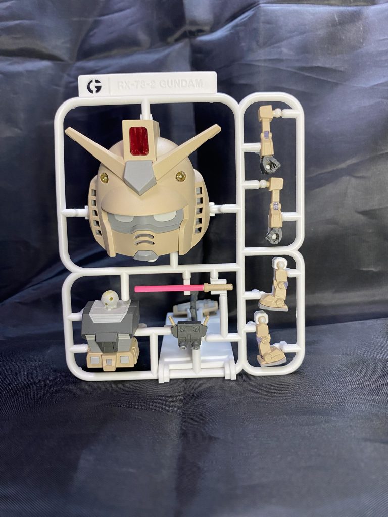 ガンプラくんランナーverジョイントの部分は塗っていなかったのでみすぼらしいかな。
