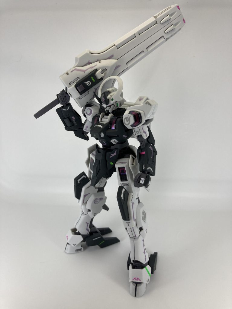 特徴的なガーディアンはこのキットの最大の魅力。特にガーディアン・シースはベルセルクのガッツを連想させるような圧倒的な存在感。