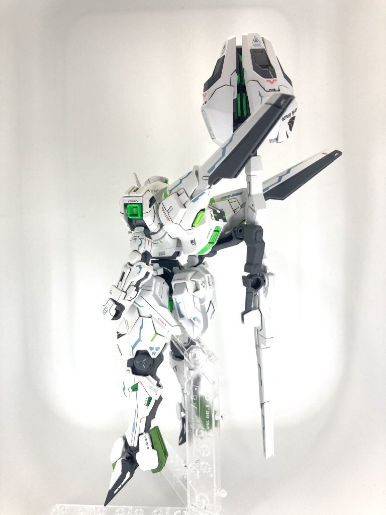 当初からシールドは持たせないプランだったので必要なもののみ装着。