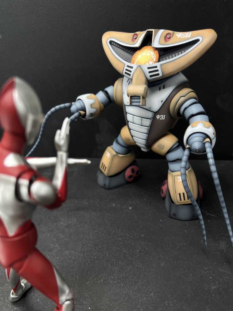 最後はスペシウム光線で退治されましたよね。