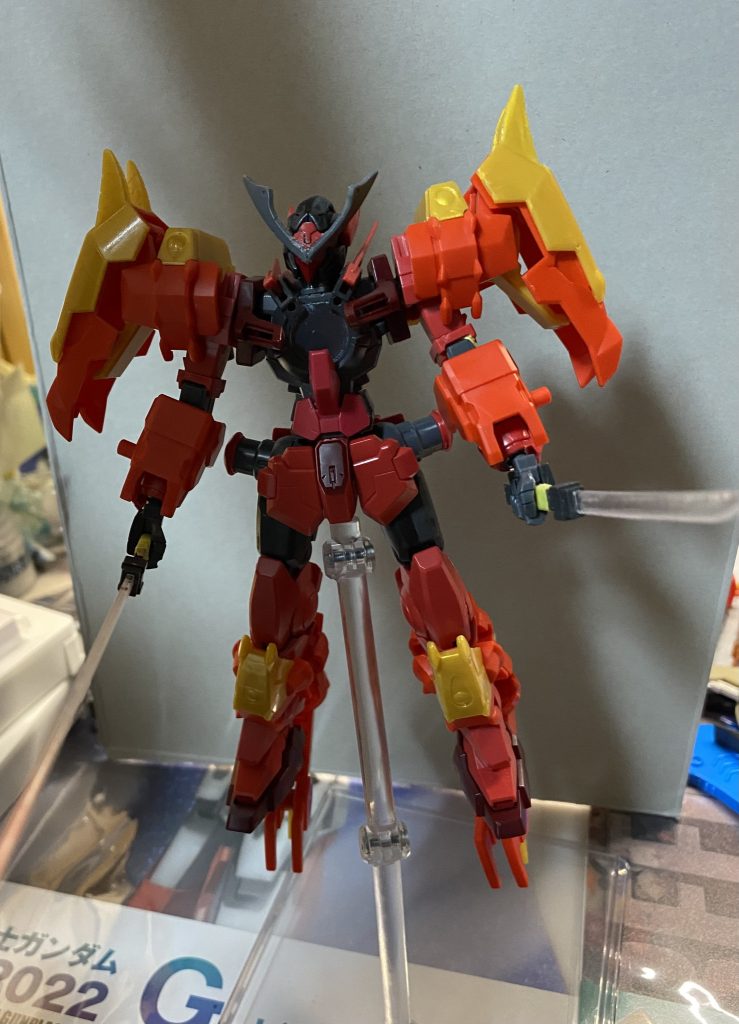 肩部、腕部、脚部にボリュームを付けたくなったのでアヴァランチレックスバスターのパーツをミキシング。