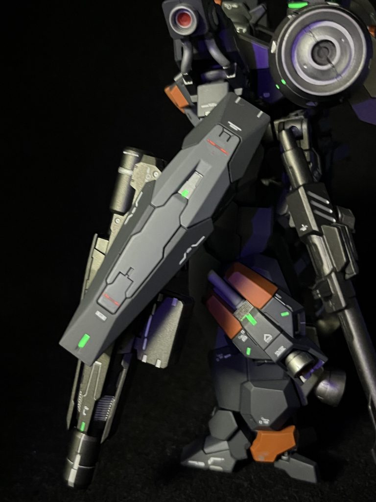 側面にも蛍光を。パーツ増設で機動性向上も。