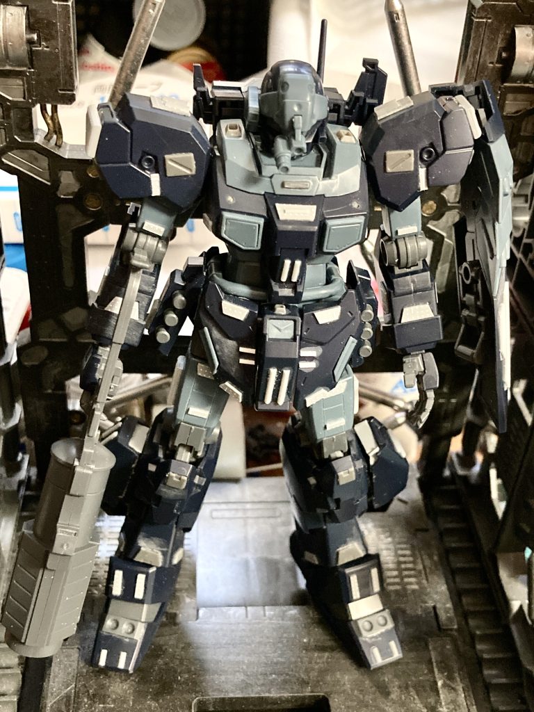 プラ板を貼り終えての部分塗装前