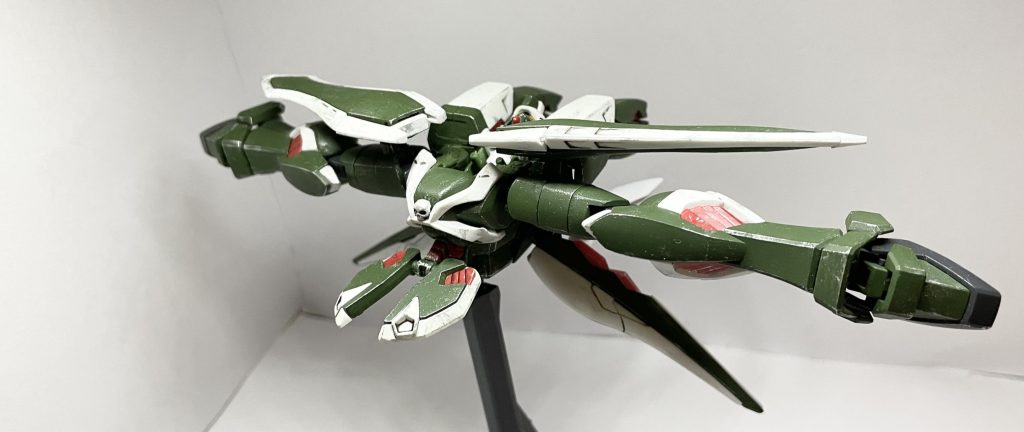 「変形コードは…蜃気楼鳥だ!!」蜃気楼鳥(ミラージュ・ワーゾ)形態正面足の接続部分とスカート部分は別のパーツでくっつけてます