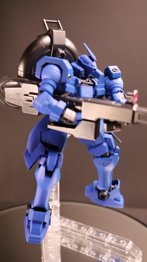 とにかくデカいメガビームキャノン おかげでポーズはほぼ固定です(笑)