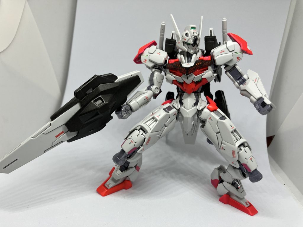 大きなバックパックでも安定自立。