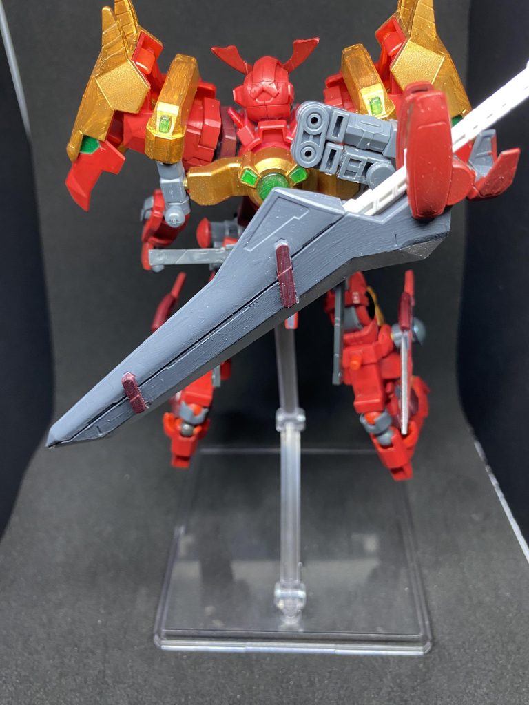 GNバスターソードはジョイントパーツを組み合わせて広範囲に動く様にしました。