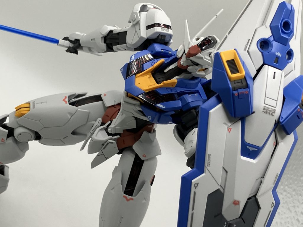 目一杯のアクションを…ビットオンにしたり、色々アクションポーズとろうと思いましたが、塗装ハゲが怖い！