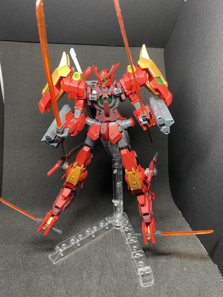 脚部にも武器を装備させて4刀流に!