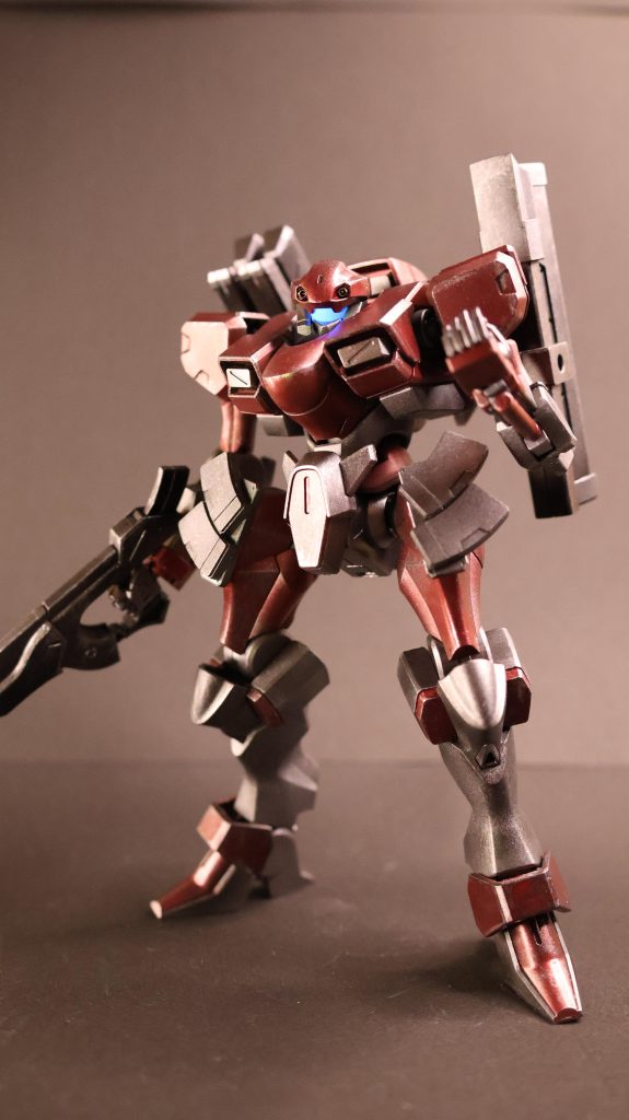 メインカラーはガイアの「パールローズディープレッド」 配色は完全に「9」を意識しています スターブライトアイアンが光を反射して全然黒く見えないのは想定外でした