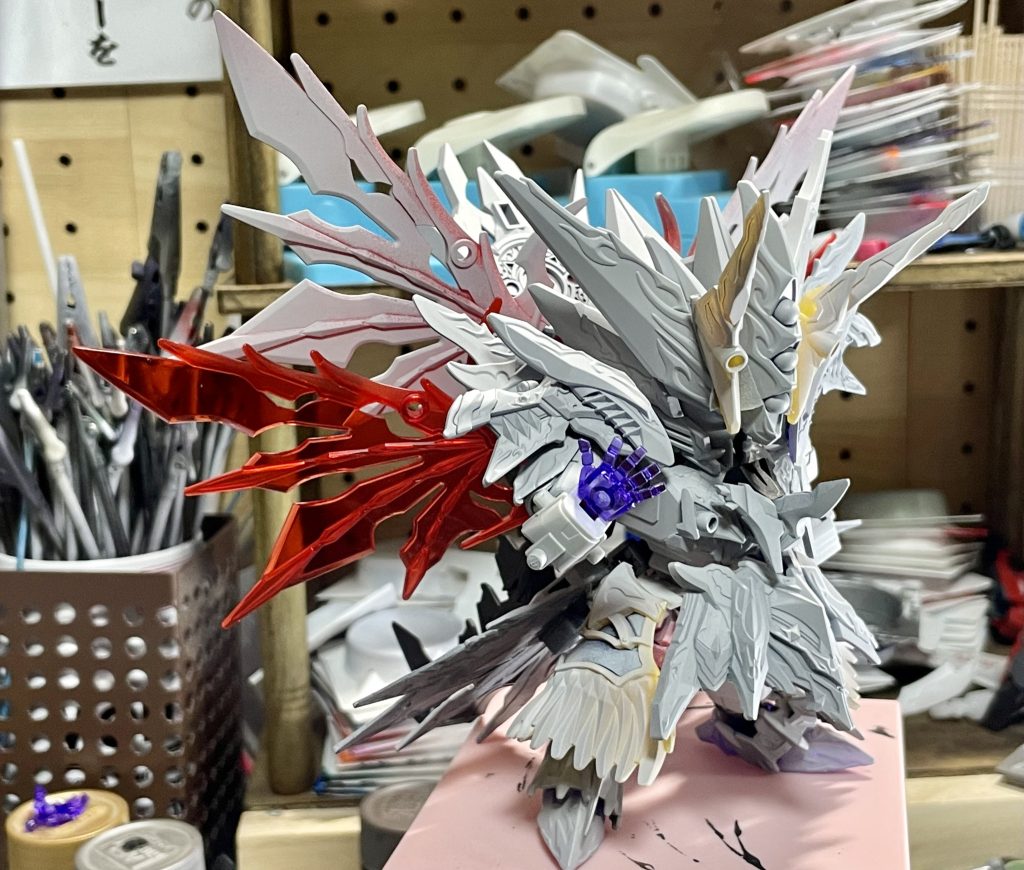 関係形とちょっと違いますがサフ使用キットはドミナント、ダークグラスパードラゴン、零丸等々スタイルを自分好みにする為に零丸にドミナントの装甲を被せるような形を取りました