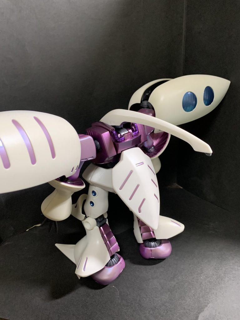 ピンクはガイアのプリズムパステル チェリーピンクブルーを使いました黒下地では青くなる不思議な塗料です