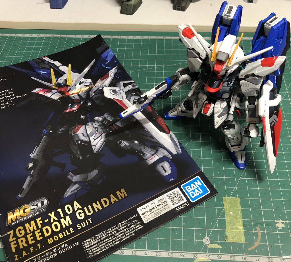 かなりパーツも多く塗装も大変でしたが、さすがMG組み立て方法など細かい箇所もよく出来ていました。閲覧ありがとう😊ございます。また宜しくお願いします。