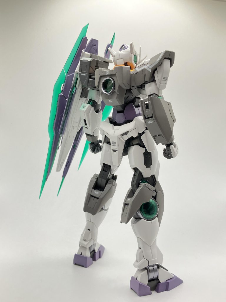 GNドライブや一部関節パーツにバーチャロンカラーのフレームメタリック、フレーム部分はクレオスのGXグラファイトブラック使用今回初めて使ったのですが、なかなか良いアクセントになりました今後も重宝しそうです