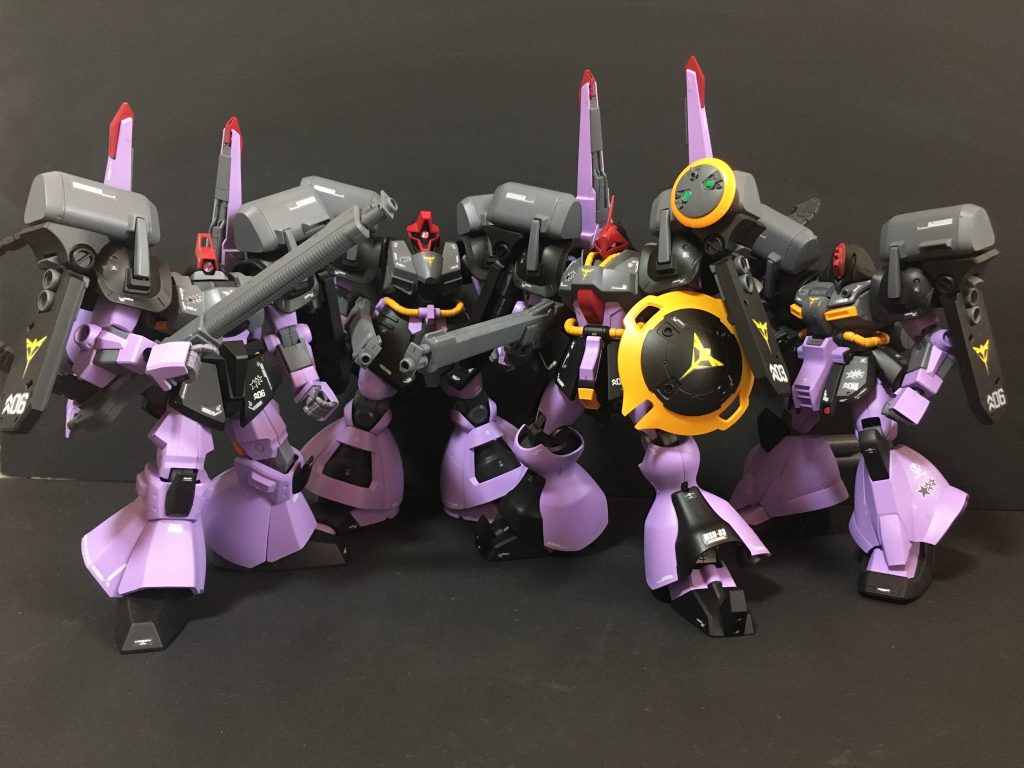 ネオジオン軍 黒い三連星専用 重装型4機です。ゼクアイン https://gumpla.jp/hg/1414906ヤクトドーガ https://gumpla.jp/hg/1547102ドライセン https://gumpla.jp/hg/1218934リックディアス https://gumpla.jp/hg/1429827ワンパターンなミキシングで申し訳ないです。。。。ご覧いただきありがとうございました。気に入っていただけたら いいね👍をよろしくお願いいたします。