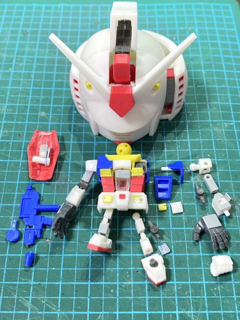 制作工程はこの写真1枚で充分かなと😃一部とてつもなく小さな箱組が必要で発狂しそうでしたが、小さ過ぎてまともな写真が撮れませんでした…以上、息抜きのつもりが結構な工作になりましたが、他にやっている人がいなそうな作品になり、大満足です😃トロハチをゲットしたので、次作もローカロリー作品になる予定です。