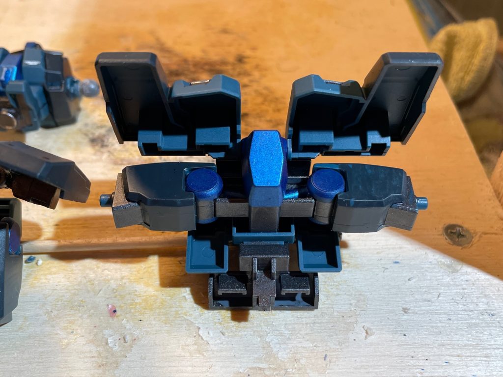 合体時腰部パーツ。