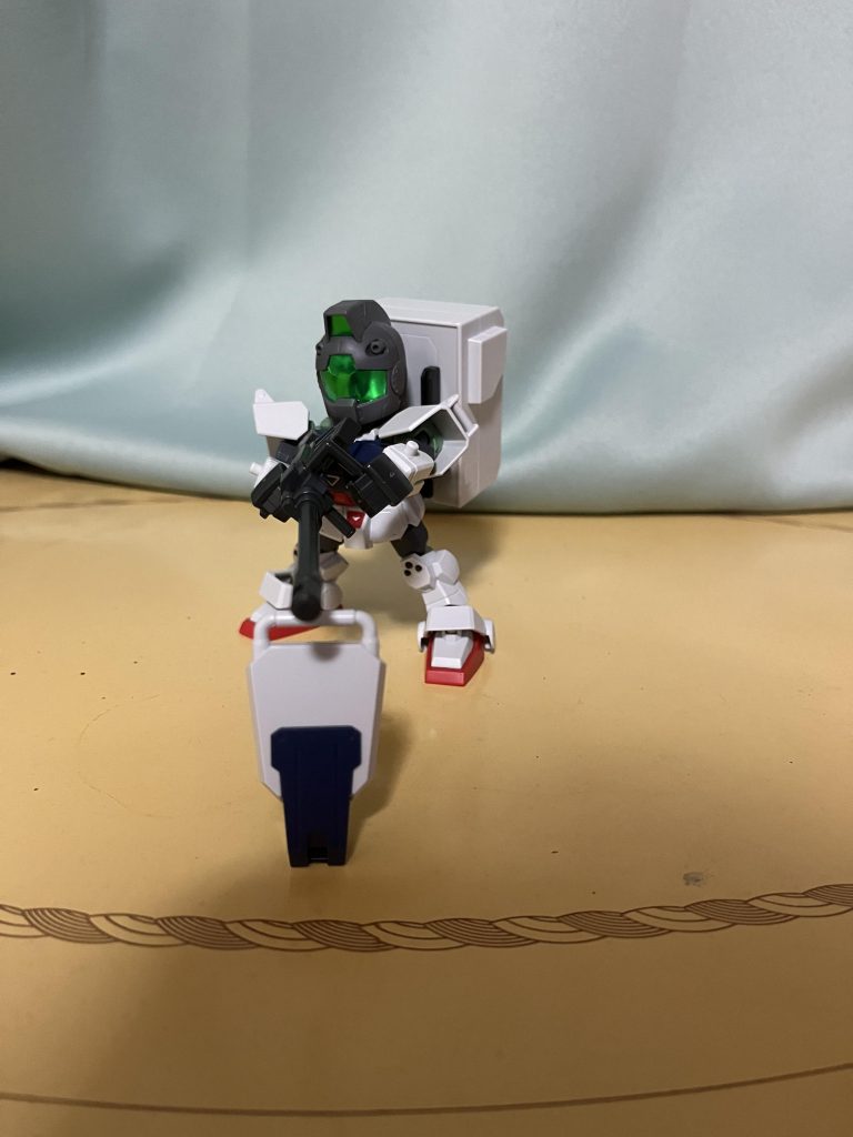 陸戦型ガンダム(ジム頭)–4枚目/制作者：アッキー