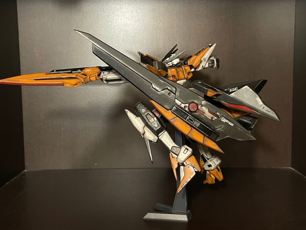 先ずはノーマルハルート。造形が素晴らしいのは見ての通りですが、巨大なバックパックがありながら自立できるのが見事❗