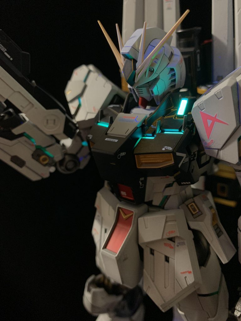 スマホでどうやったら上手に撮影できるのか知りたい。ブラックライト、スマホで手が埋まるし、スマホが超重いのが。。iphone XR、そろそろ買い替えかなぁ。