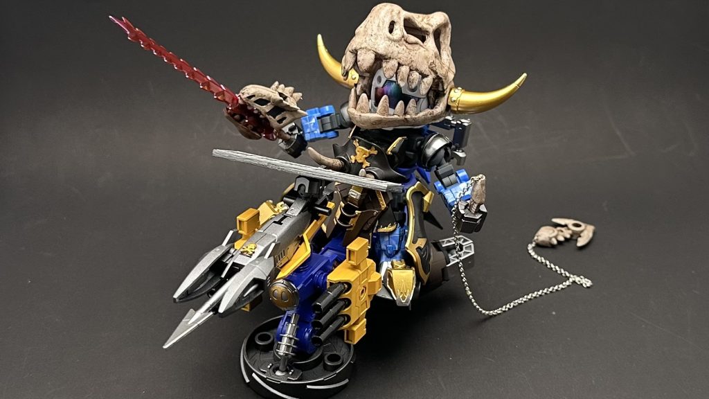 海賊SIDE時と、 GアームズSIDE時で、少し形態が変わる鍵盤楽器型のマニピュレーターで演奏や操縦、攻撃も行える