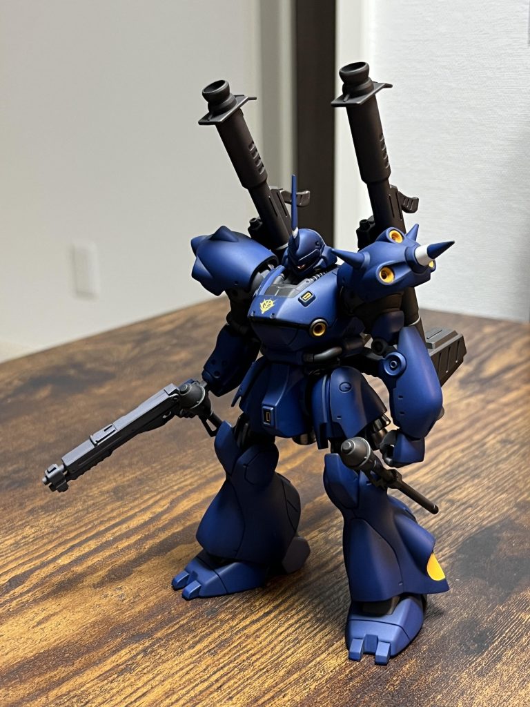 色の選択が非常に悩みましたが、結局Mr.カラーのフタロシアニンブルーになりました。基本工作をなるべくしっかりやる事を念頭に作りました。