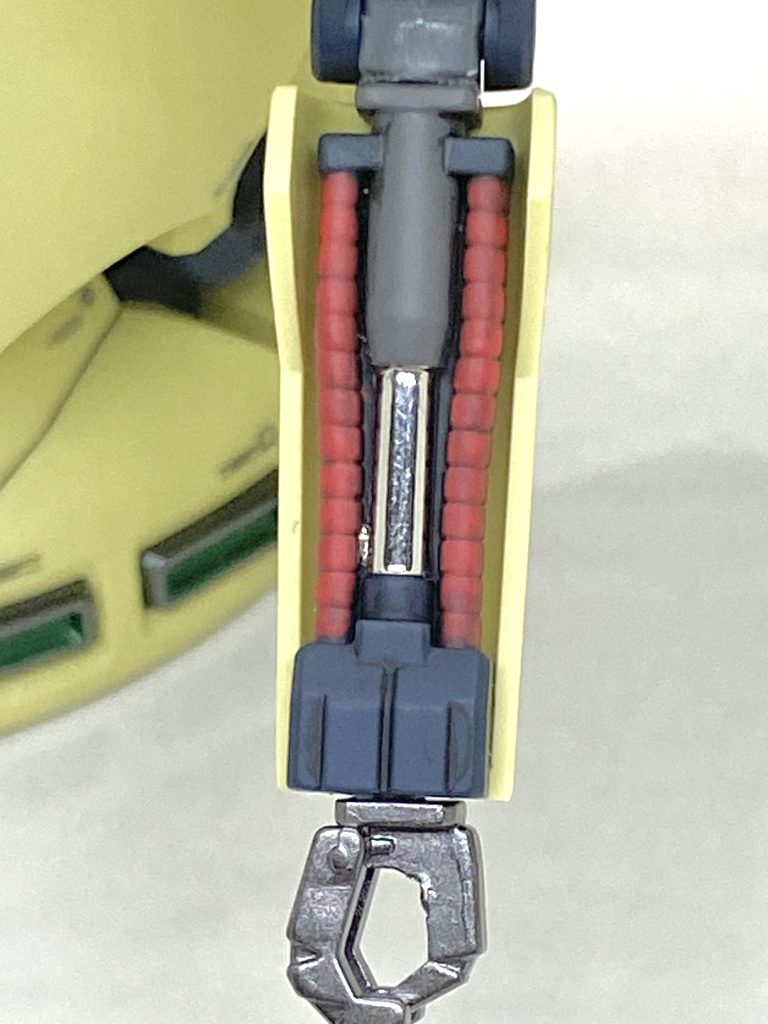 隠し腕もシリンダー部にミラーフィニッシュ、手はメタリックにしています。