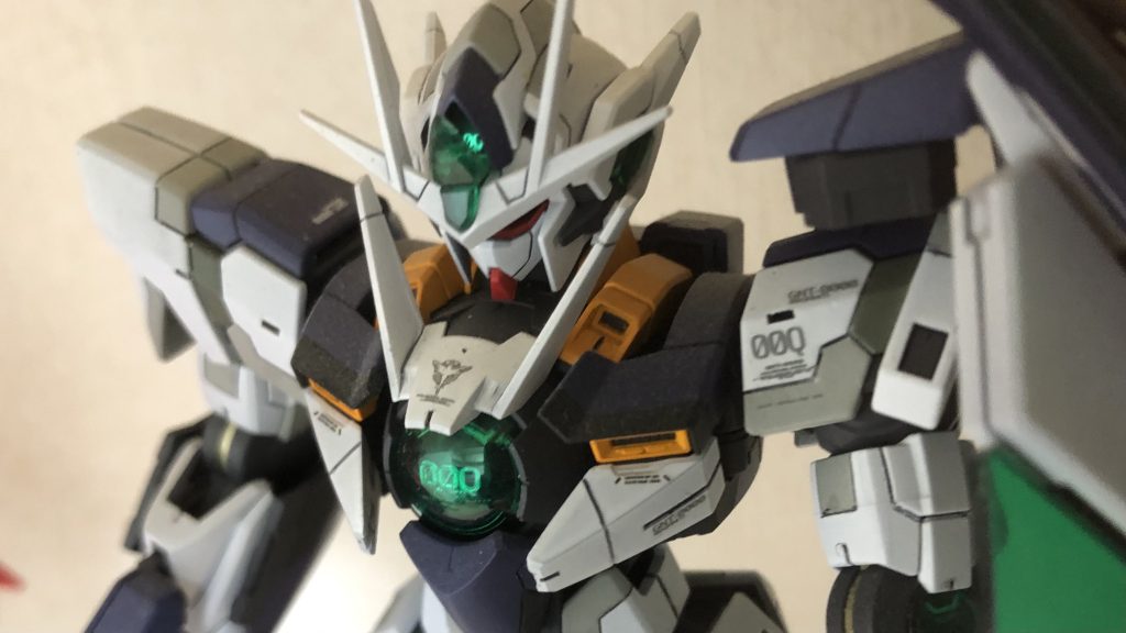 墨入れは今だったら多分しない濃いめのグレーですね。せっかく入れたスジボリを目立たせたかったのだと当時思ってたんだ思います。