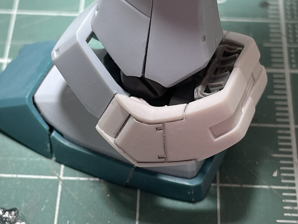 オリジン系のデザインラインは踏襲しつつも、ゼフィランサスを特徴付けるパーツを配置することで「ゼフィランサスらしさ」を演出してます。