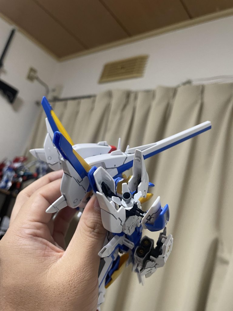 色々と余らせていた30mmのパーツやV2のパーツなどを使ってバリアブルロッドライフルの特徴的なホウキ部分を再現してみました！ 