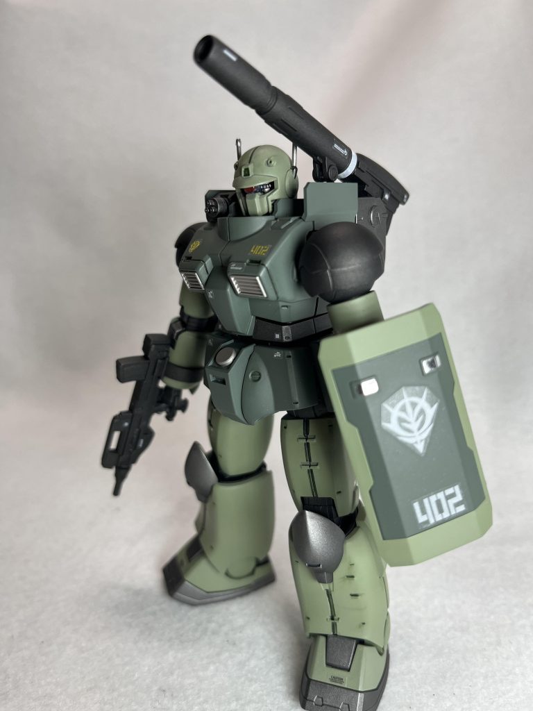 頭部カメラはジオン系のモノアイに変更