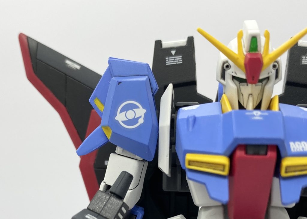 白は缶スプレー(白サフ)、他は筆塗装です。エアブラシ使いたいけど、環境的に…😢