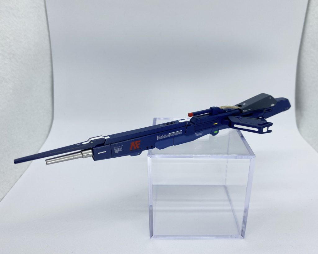 怖くて持たせてないけどハイパーメガランチャー。これは凶悪兵器なのでアナハイムのロゴを貼りました(笑)