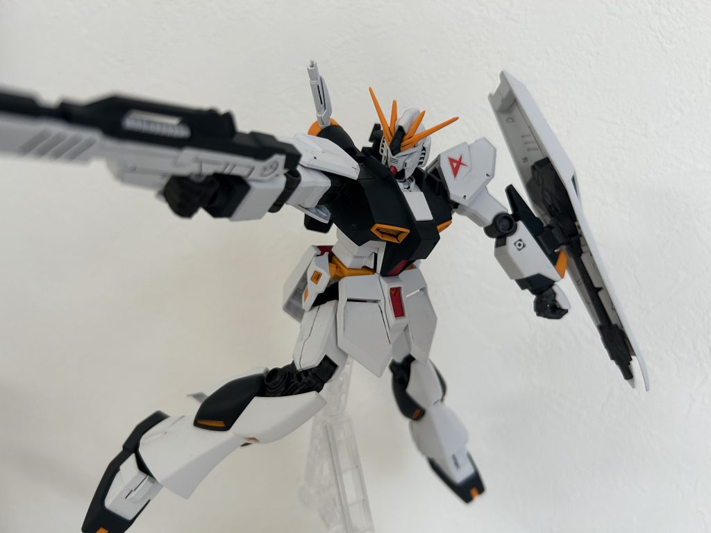 #2.たかがテレビに映った石ころ一つ、ガンダムで押し出してやる–3枚目/制作者：No.13