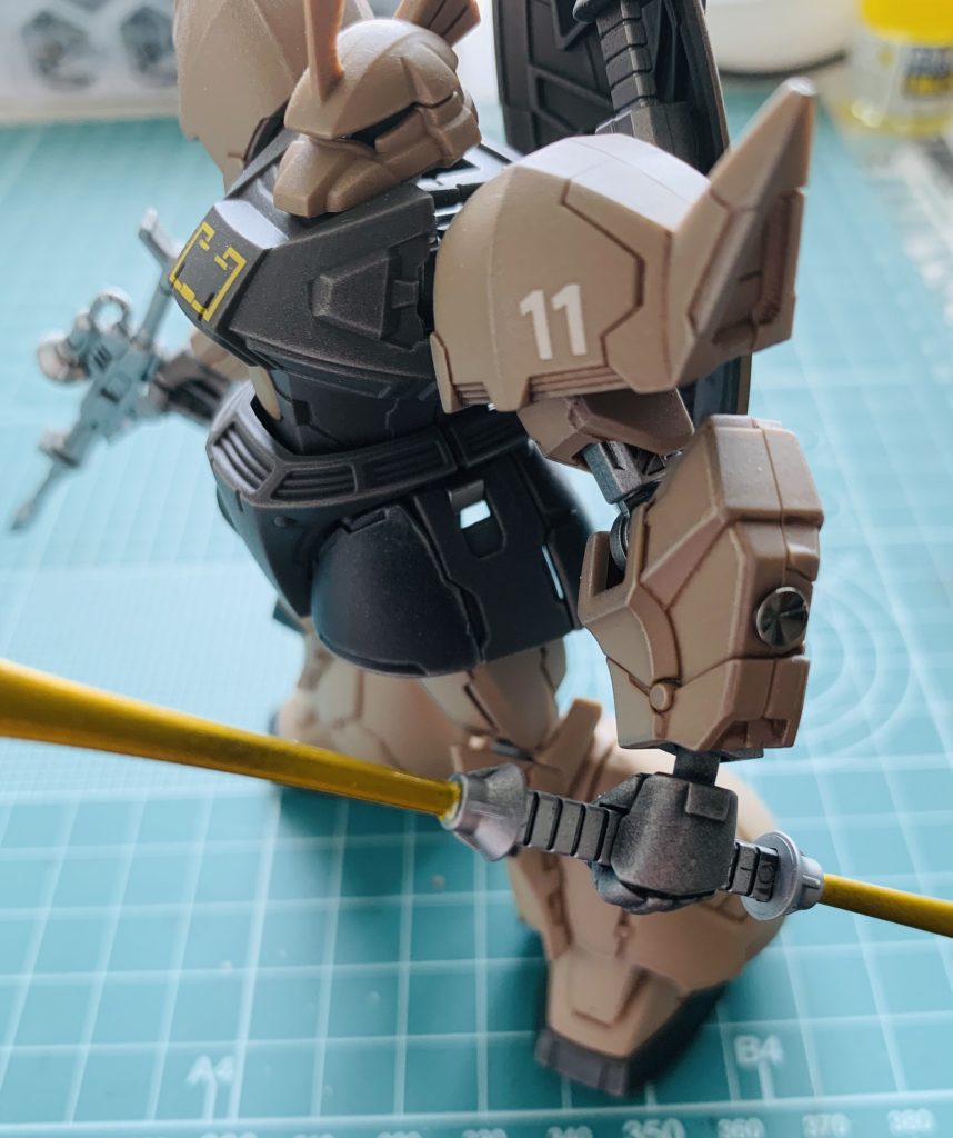 手首を塗装したら付け根が長いのが余計に気になりました。